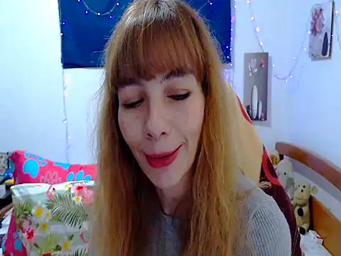 Snapshot of seraphinewhite chatting on 04-27-26, 11:30 seraphinewhite online show from 04-27-26, 11:30