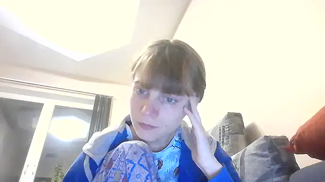 Loriven online show from 10-28-25, 06:43