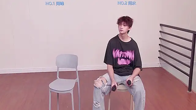 huayang001 online show from 09-17-25, 10:28