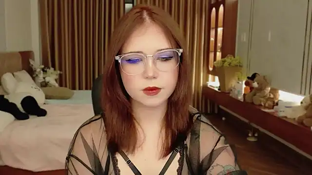 Lilith Bonheur online show from 05-13-26, 08:27