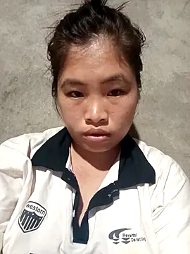 Luyen004 online show from 04-22-26, 09:16