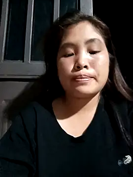 Luyen004 online show from 04-23-26, 12:51