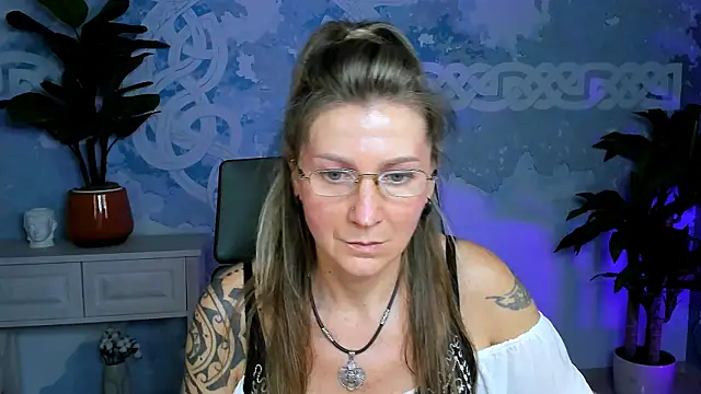 Snapshot of UmaSpace chatting on 09-22-25, 01:57 UmaSpace online show from 09-22-25, 01:57