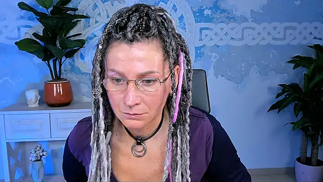 Snapshot of UmaSpace chatting on 10-04-25, 05:05 UmaSpace online show from 10-04-25, 05:05