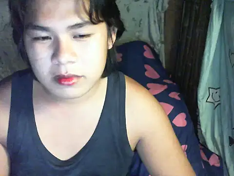 Snapshot of Huntrix2025 chatting on 10-24-25, 12:01 Huntrix2025 online show from 10-24-25, 12:01