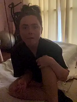 Snapshot of Mia_Winters chatting on 11-15-25, 02:57 Mia Winters online show from 11-15-25, 02:57