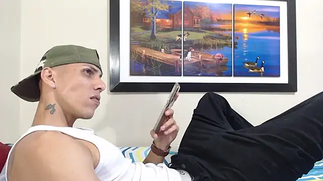 Snapshot of kingfm chatting on 01-11-26, 11:10 kingfm online show from 01-11-26, 11:10