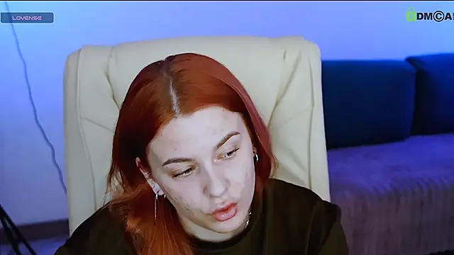 Snapshot of red__dizzy chatting on 03-14-26, 12:32 red dizzy online show from 03-14-26, 12:32