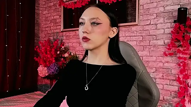 AdeliceLenoir online show from 09-19-25, 06:04