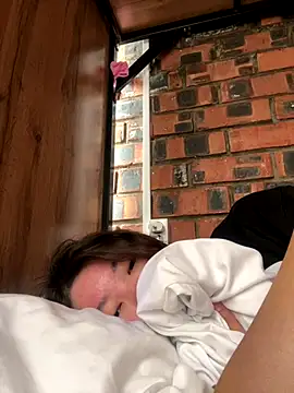 LAURA LLL online show from 09-16-25, 04:46