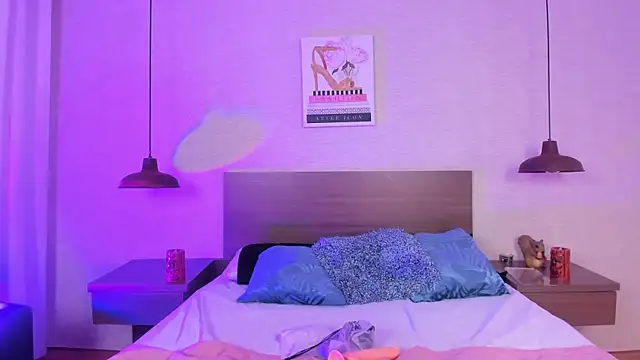 cloehill  online show from 10-28-25, 11:47