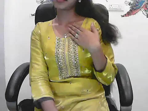 short girl  online show from 06-22-26, 06:16