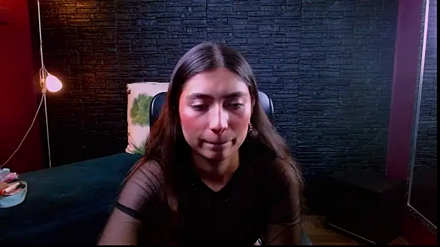 Lizzie Collin online show from 09-16-25, 04:52