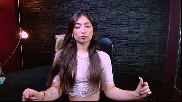 Lizzie Collin online show from 09-17-25, 01:35