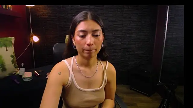 Lizzie Collin online show from 09-29-25, 01:38