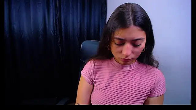 Lizzie Collin online show from 10-25-25, 02:24