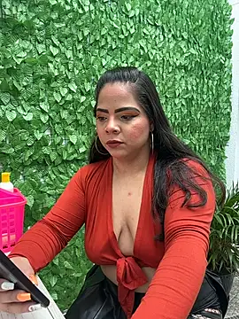 Snapshot of ROUSE_SINCLAIR chatting on 10-29-25, 07:37 ROUSE SINCLAIR online show from 10-29-25, 07:37