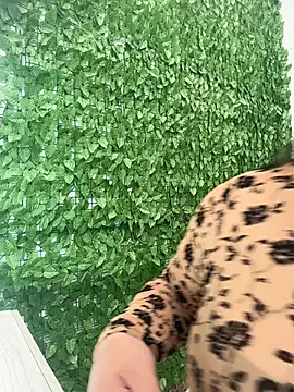 Snapshot of ROUSE_SINCLAIR chatting on 10-30-25, 09:04 ROUSE SINCLAIR online show from 10-30-25, 09:04