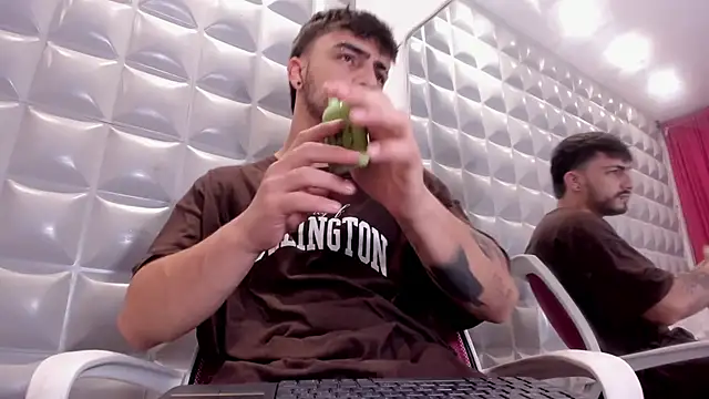 Snapshot of Jack_Daniel__ chatting on 10-10-25, 02:38 Jack Daniel online show from 10-10-25, 02:38