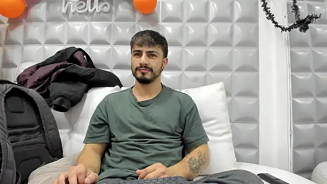 Snapshot of Jack_Daniel__ chatting on 10-21-25, 02:29 Jack Daniel online show from 10-21-25, 02:29