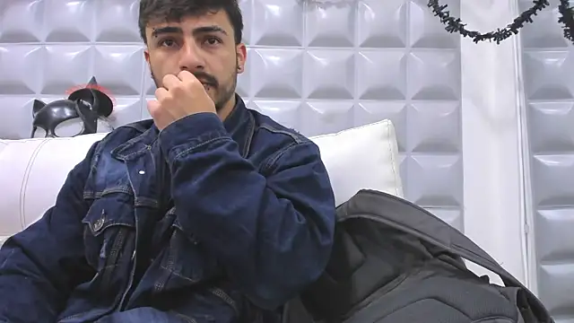 Snapshot of Jack_Daniel__ chatting on 10-25-25, 04:46 Jack Daniel online show from 10-25-25, 04:46