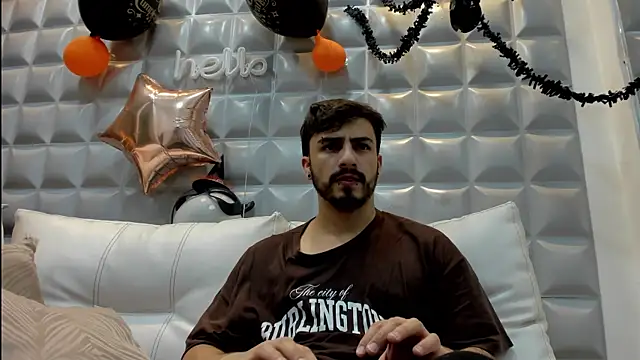 Snapshot of Jack_Daniel__ chatting on 10-31-25, 05:47 Jack Daniel online show from 10-31-25, 05:47