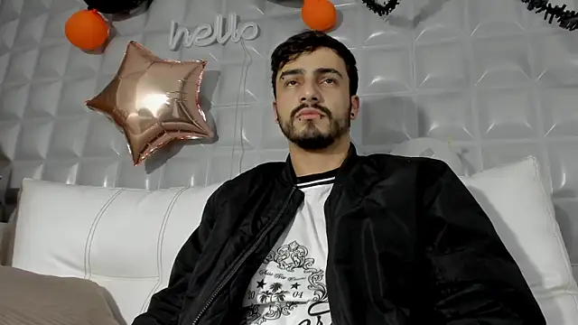 Snapshot of Jack_Daniel__ chatting on 11-03-25, 01:01 Jack Daniel online show from 11-03-25, 01:01