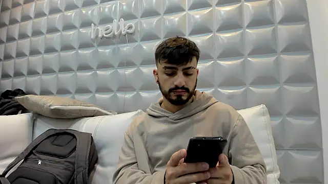 Snapshot of Jack_Daniel__ chatting on 11-10-25, 02:05 Jack Daniel online show from 11-10-25, 02:05