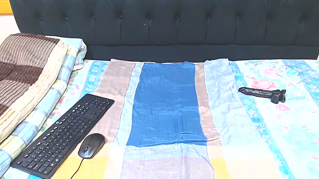 SexyBeverly  online show from 10-06-25, 02:25