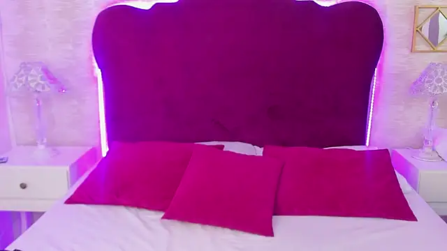 LaylaaDoll online show from 10-06-25, 06:27