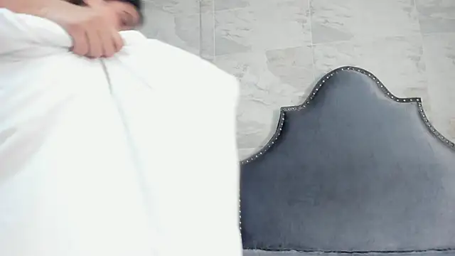 Snapshot of isabel_09 chatting on 09-26-25, 02:54 isabel 09 online show from 09-26-25, 02:54