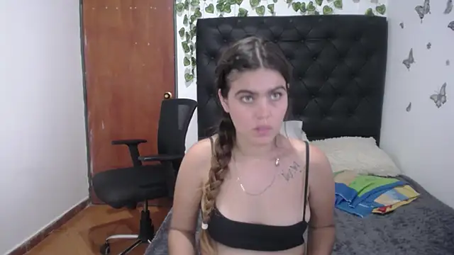 Snapshot of isabel_09 chatting on 10-29-25, 03:47 isabel 09 online show from 10-29-25, 03:47