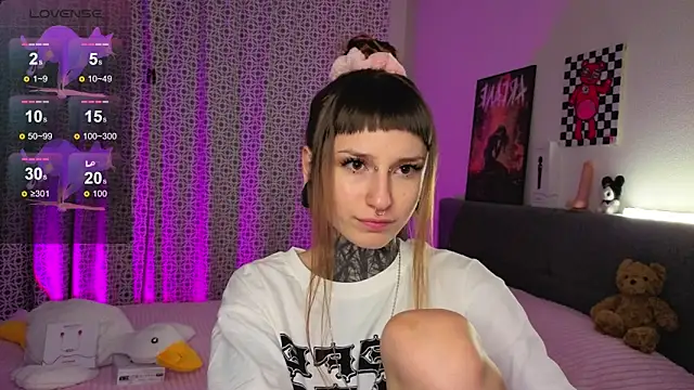 LilithPoison online show from 11-13-25, 06:07