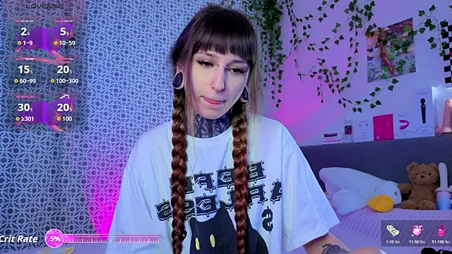 Snapshot of LilithPoison chatting on 05-15-26, 06:15 LilithPoison online show from 05-15-26, 06:15