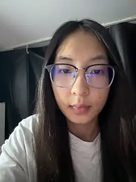 Snapshot of xiaobaimao6 chatting on 10-19-25, 04:29 xiaobaimao6 online show from 10-19-25, 04:29