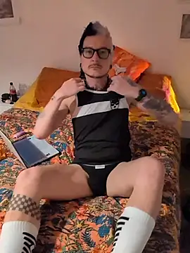 cruiserpup online show from 11-10-25, 02:16