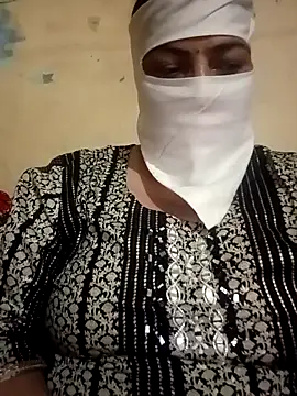 Love-890 online show from 10-17-25, 02:19