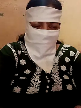 Love-890 online show from 10-30-25, 04:14