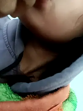 Snapshot of Aaisha-16 chatting on 02-17-26, 03:47 Aaisha-16 online show from 02-17-26, 03:47