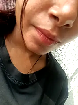 Snapshot of Aaisha-16 chatting on 03-04-26, 03:23 Aaisha-16 online show from 03-04-26, 03:23