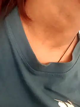 Snapshot of Aaisha-16 chatting on 03-06-26, 02:52 Aaisha-16 online show from 03-06-26, 02:52