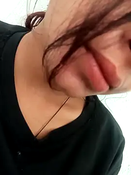 Snapshot of Aaisha-16 chatting on 03-07-26, 02:52 Aaisha-16 online show from 03-07-26, 02:52