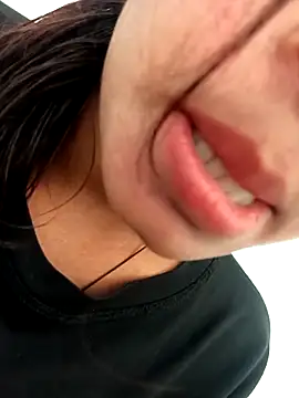 Snapshot of Aaisha-16 chatting on 03-15-26, 04:29 Aaisha-16 online show from 03-15-26, 04:29