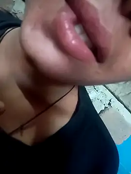 Snapshot of Aaisha-16 chatting on 03-21-26, 11:37 Aaisha-16 online show from 03-21-26, 11:37