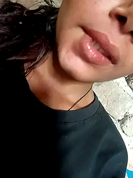 Snapshot of Aaisha-16 chatting on 03-31-26, 03:41 Aaisha-16 online show from 03-31-26, 03:41