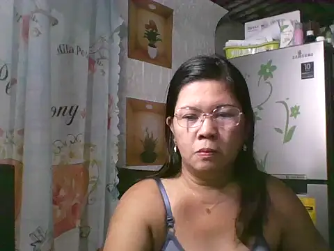Snapshot of asian_bhebs1 chatting on 10-27-25, 02:32 asian bhebs1 online show from 10-27-25, 02:32