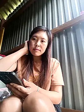 Snapshot of Siathong chatting on 09-27-25, 04:28 Siathong online show from 09-27-25, 04:28