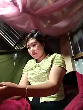 Snapshot of Siathong chatting on 10-07-25, 11:24 Siathong online show from 10-07-25, 11:24