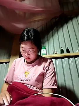 Snapshot of Siathong chatting on 10-12-25, 08:41 Siathong online show from 10-12-25, 08:41