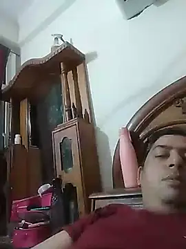 Love40777 online show from 07-18-26, 06:01
